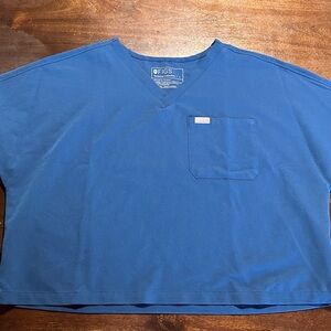 FIGS Arua V-neck Cropped Scrub Top in Deep Reef Large